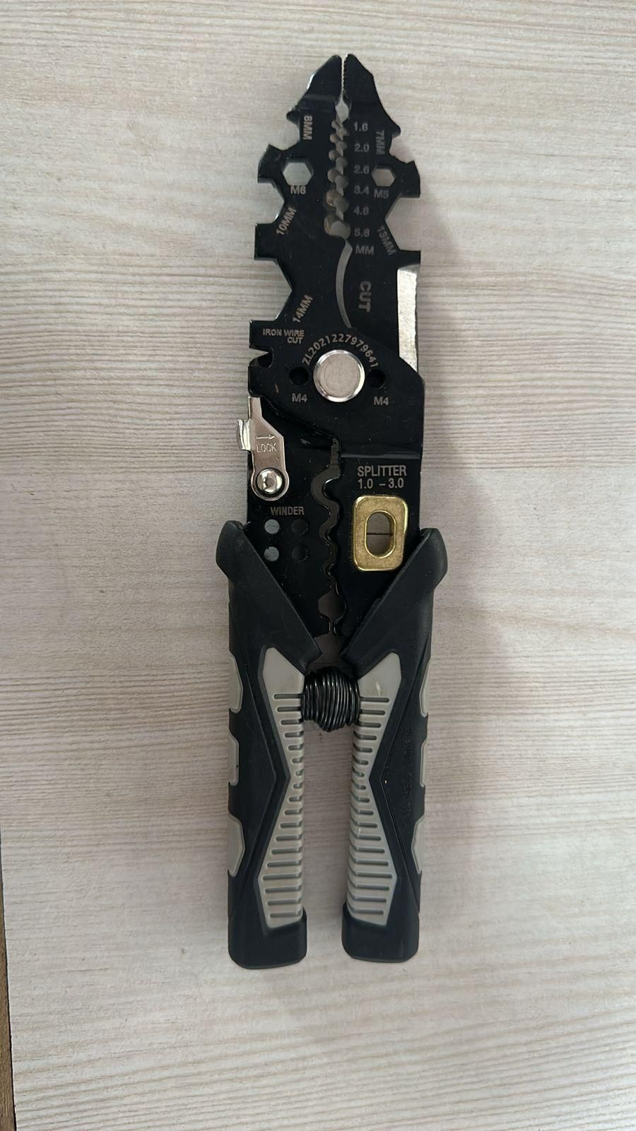 25-in-1 Wire Cutter Tool Kit